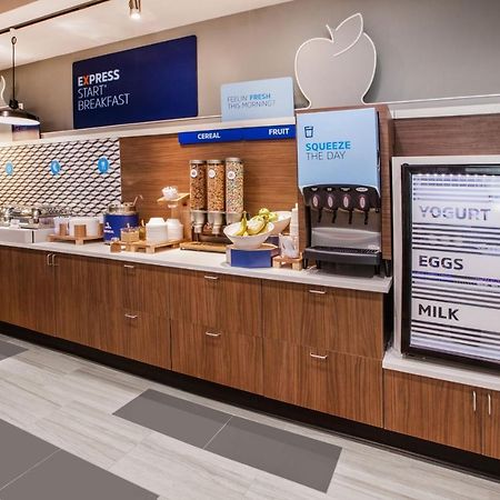 Holiday Inn Express & Suites - Ottawa By Ihg Εξωτερικό φωτογραφία