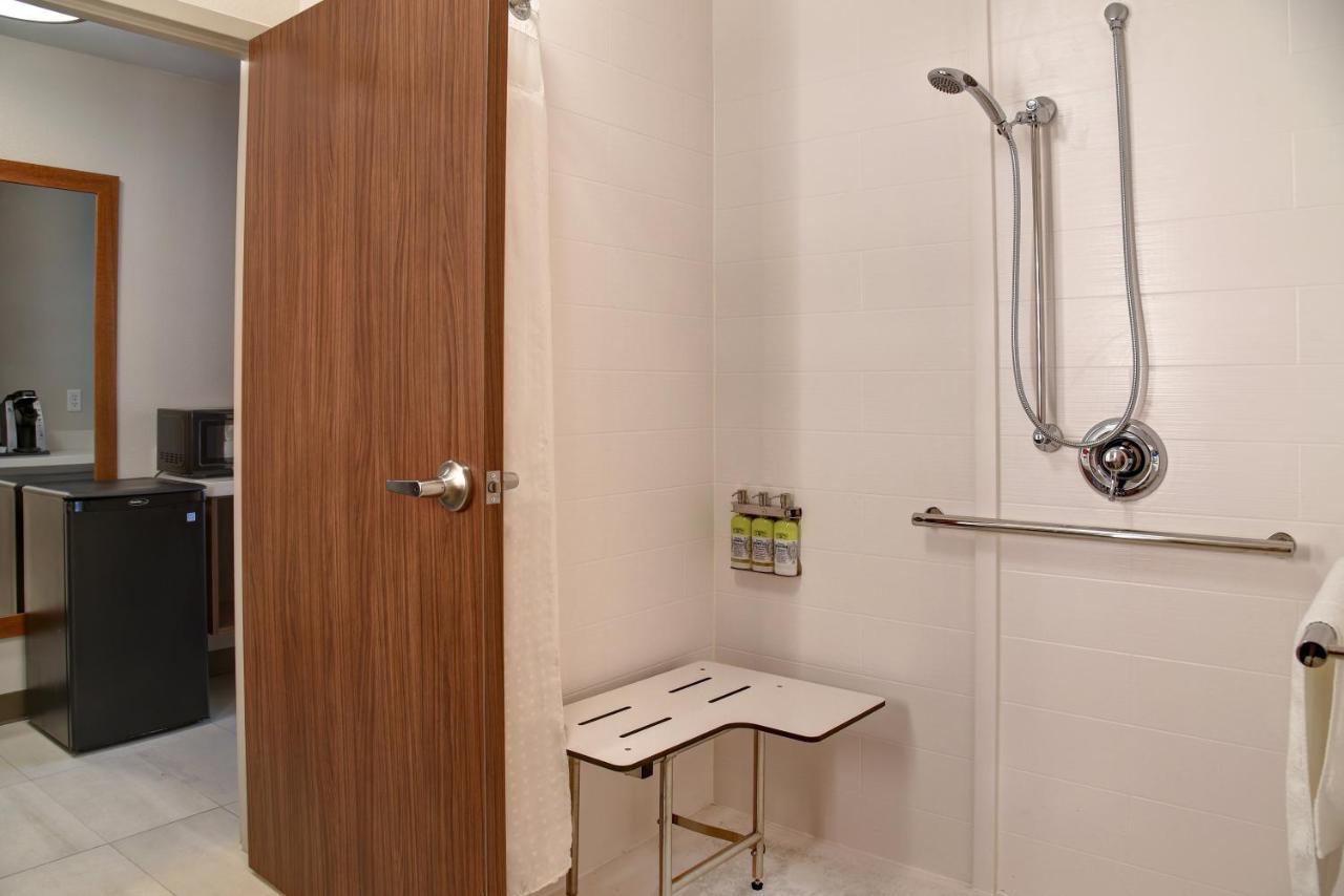 Holiday Inn Express & Suites - Ottawa By Ihg Εξωτερικό φωτογραφία