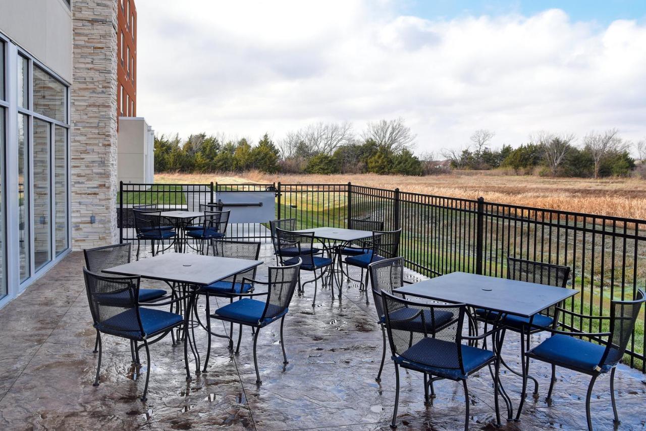 Holiday Inn Express & Suites - Ottawa By Ihg Εξωτερικό φωτογραφία